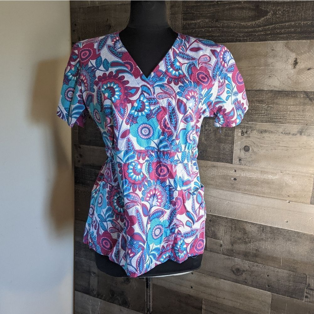 Med Couture Scrub top L